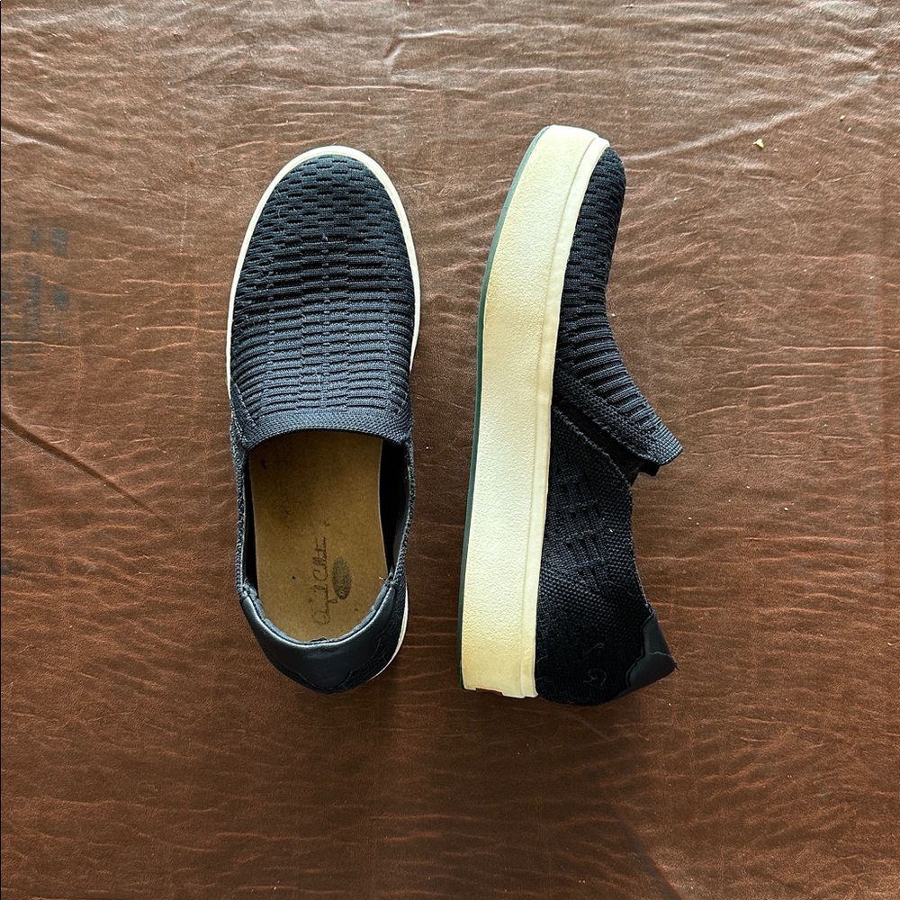 Women’s slip on sneakers